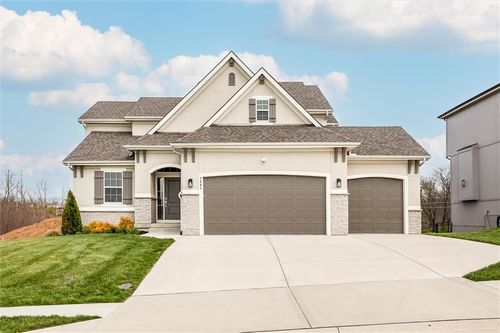 7504 Ne 103rd Ter, Kansas City, MO, 64157-8068 | Card Image