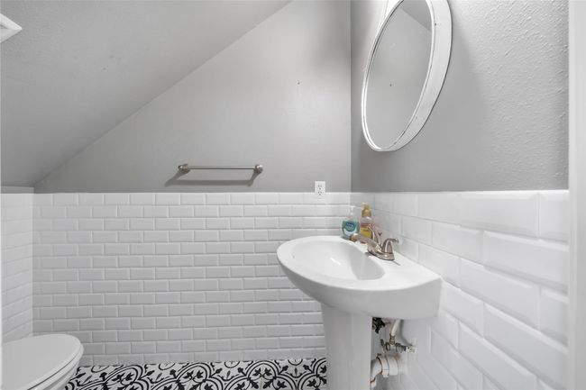 718 S Diamondhead Blvd, House other with 5 bedrooms, 4 bathrooms and null parking in Crosby TX | Image 10