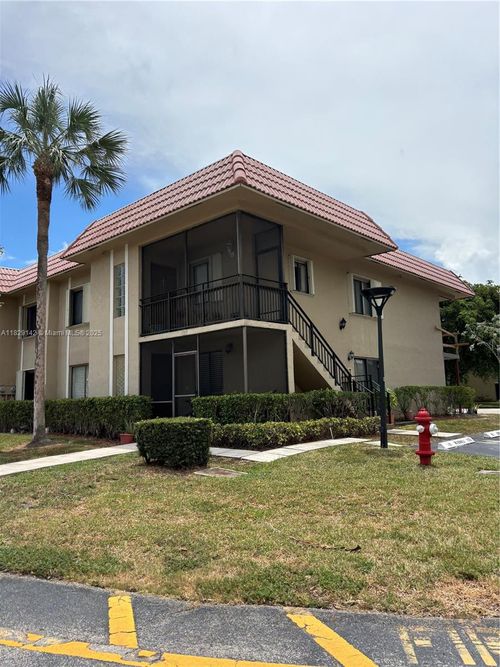 apt-201-310 Lakeview Dr, Weston, FL, 33326-1356 | Card Image