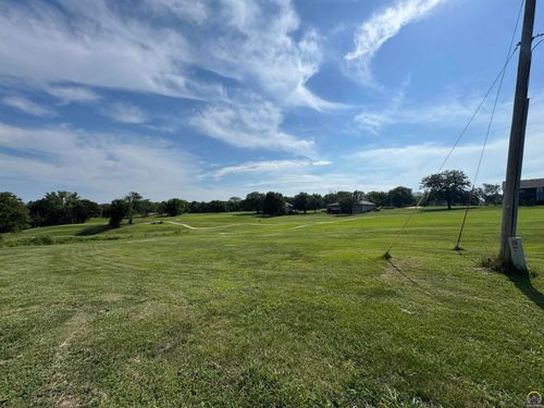 7882-7882 Seneca Lake Rd, Ozawkie, KS, 66070-4137 | Card Image