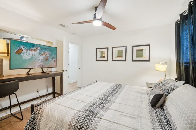 Primary Bedoom accommodates a king-sized bed. | Image 20