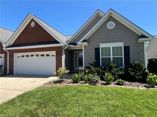 111 Braewyck Ln, King, NC, 27021-9553 | Card Image