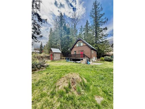 1017 Hume Street, Slocan, BC, V0G2C0 | Card Image