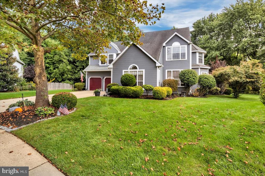Edinburgh Ct, Mount Laurel, NJ 08054