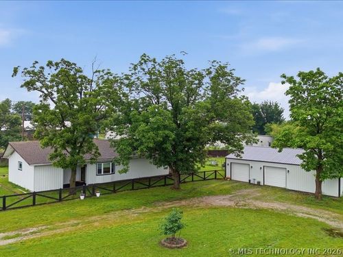 13525 S 4190 Rd, Claremore, OK, 74017-2727 | Card Image