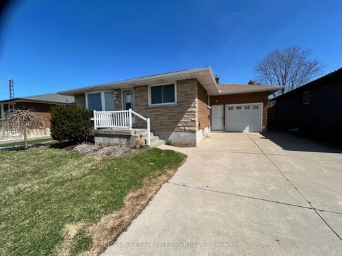 upper-6 Park Avenue, St Catharines, ON, L2P1R1 | Card Image