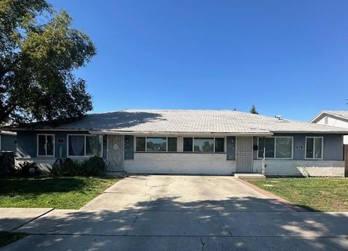 2305 E Shields Ave, Fresno, CA, 93726-6521 | Card Image