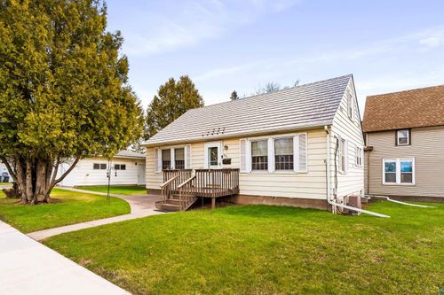 202 8th St, Two Harbors, MN, 55616-1551 | Card Image