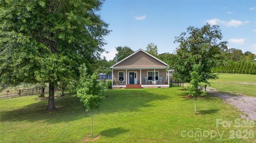 1568 John Smith Rd, Columbus, NC, 28722-9661 | Card Image