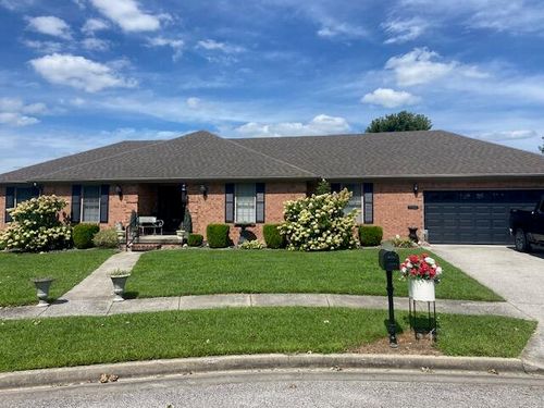 702 Boxwood Dr, Berea, KY, 40403-9587 | Card Image