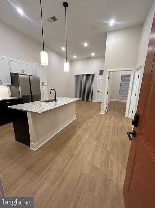 105-624 Main St, ROYERSFORD, PA, 19468-2402 | Card Image