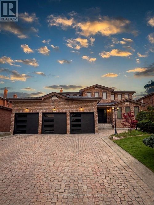 11 Ravenhill Cres, Markham, ON, L3S2V6 | Card Image