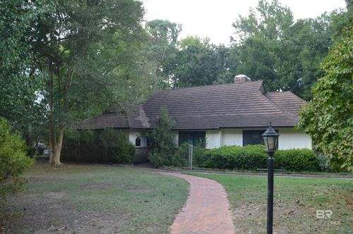 329 Bay Hill Dr, Daphne, AL, 36526-4617 | Card Image