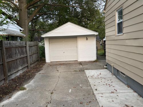 4457 1st St, Wayne, MI, 48184-2178 | Card Image