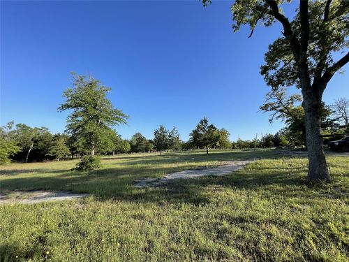 124 Hereford Ln, Bastrop, TX, 78602-5085 | Card Image