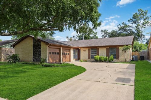 8826 Tanager St, Houston, TX, 77036-7344 | Card Image