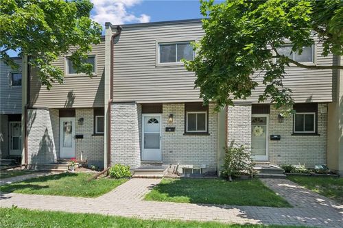 11-178 Grulke St, Kitchener, ON, N2A1T1 | Card Image