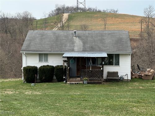 55484 Robin Dr, Barnesville, OH, 43713-9787 | Card Image