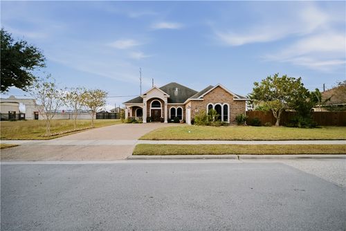 4105 Cimarron Lake Dr, Corpus Christi, TX, 78414-4079 | Card Image