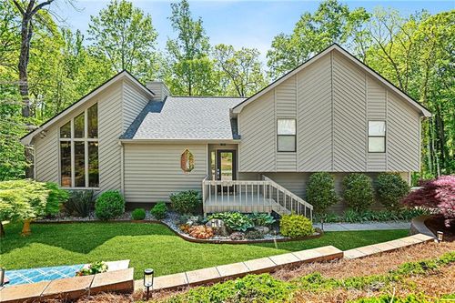 2451 Stockton Dr, Marietta, GA, 30066-2144 | Card Image