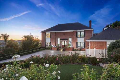 2915 Managua Pl, Carlsbad, CA, 92009-7106 | Card Image