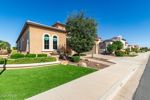 724 E Snowy Farm Dr, Queen Creek, AZ, 85140-7210 | Card Image
