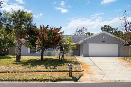 2595 White Oak Ln, Titusville, FL, 32780-5939 | Card Image