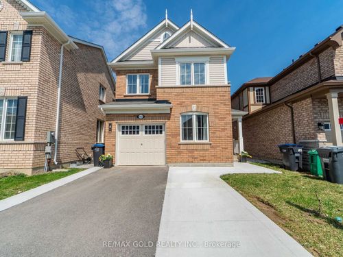 102 Leadenhall Rd, Brampton, ON, L7A4G9 | Card Image