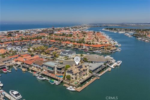 3352 Bounty Cir, Huntington Beach, CA, 92649-2806 | Card Image