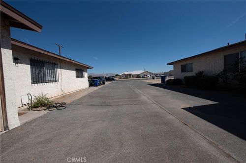 12212 Kiowa, Apple Valley, CA, 92308 | Card Image