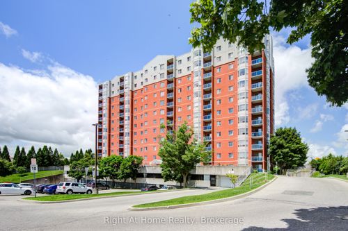 1104-30 Chapman Crt, London, ON, N6G4Y4 | Card Image