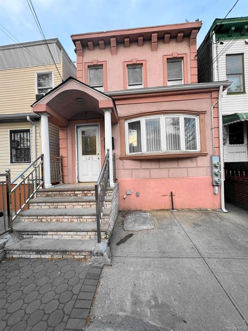 125 Crystal St, Brooklyn, NY, 11208-2635 | Card Image