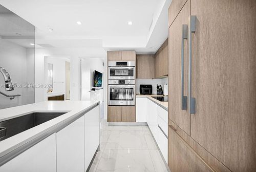 unit-205-455 Ne 39th St, Miami, FL, 33137-3758 | Card Image