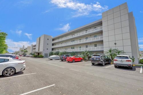 apt-403-314 Se 10th St, Dania Beach, FL, 33004-5222 | Card Image