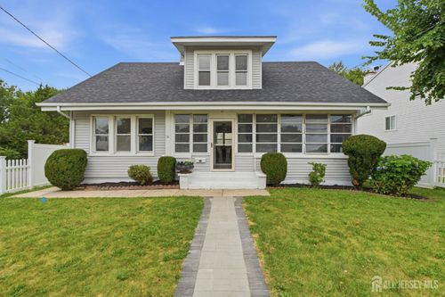 18 Fox Rd, Edison, NJ, 08817-4906 | Card Image