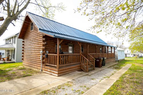 208 Stevens St, Kenton, OH, 43326-2070 | Card Image