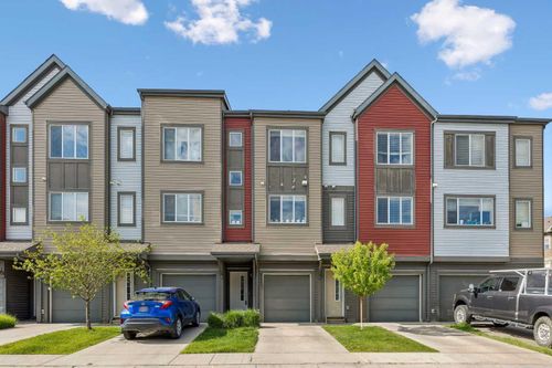 213 Copperpond Villas Se, Calgary, AB, T2Z5B9 | Card Image