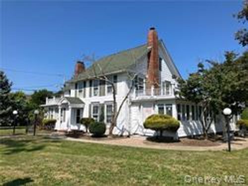 ste-1e-93 Main St, West Sayville, NY, 11796-1832 | Card Image