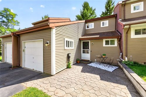 25 Mayapple Ln, West Henrietta, NY, 14586-9518 | Card Image