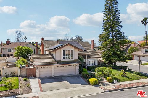 2136 Mccrea Rd, Thousand Oaks, CA, 91362-4809 | Card Image