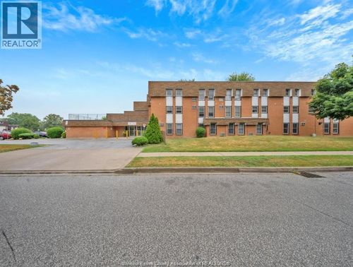 6513 Thornberry Cres, Windsor, ON, N8T3A6 | Card Image