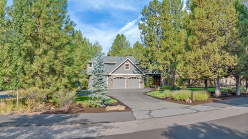 3437 Nw Braid Dr, Bend, OR, 97703-8682 | Card Image