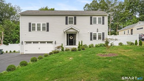 5 Candle Hill Rd, New Fairfield, CT, 06812-2315 | Card Image