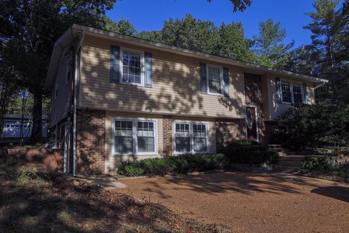 122 Dylark Dr, Waverly, TN, 37185-1303 | Card Image