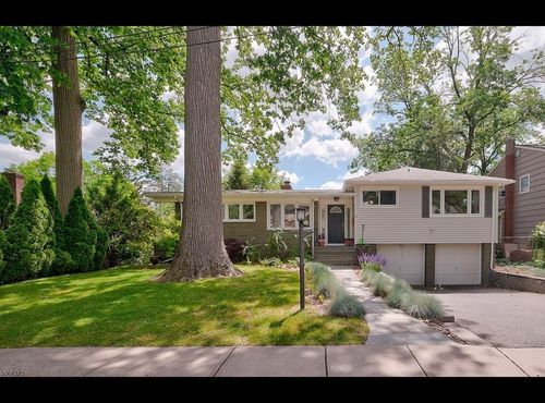 4 Undercliff Ter, West Orange, NJ, 07052-3930 | Card Image