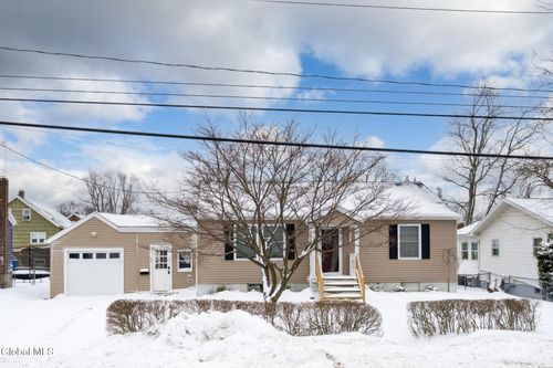 43 Sherwood Ave, Rensselaer, NY, 12144-3322 | Card Image