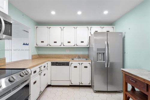 apt-927-600 Parkview Dr, Hallandale Beach, FL, 33009-2903 | Card Image