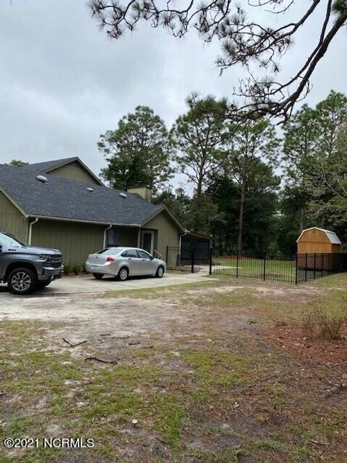 150 Pine Lake Rd, Cape Carteret, NC, 28584-8923 | Card Image