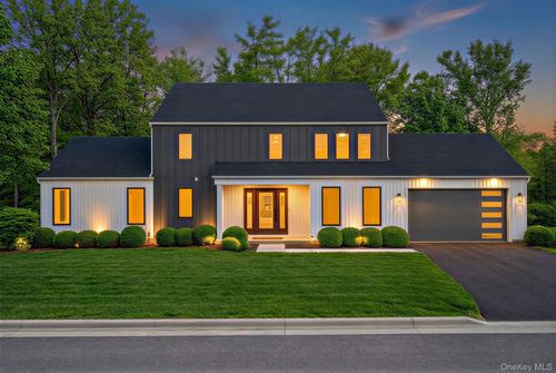 24 Wildwood Dr, Rock Tavern, NY, 12575-5016 | Card Image