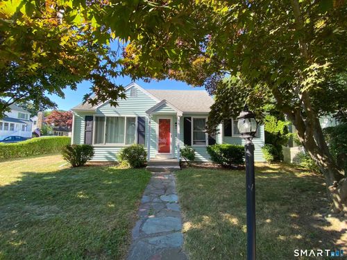 22 Menunketesuck Rd, Westbrook, CT, 06498-1720 | Card Image